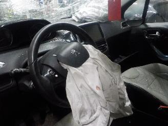 Peugeot 208 208 I (CA/CC/CK/CL) Hatchback 1.4 16V (EP3C(8FP)) [70kW]  (03-2012/12-=
2019) picture 5