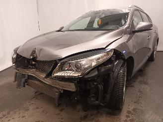 damaged passenger cars Renault Mégane Megane III Grandtour (KZ) Combi 5-drs 2.0 16V TCe 180 (F4R-870(F4R-L8)=
) [132kW]  (11-2008/02-2016) 2009/6