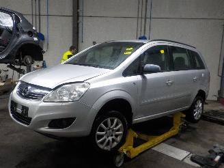 skadebil auto Opel Zafira Zafira (M75) MPV 1.8 16V Ecotec (Z18XER(Euro 4)) [103kW]  (07-2005/04-=
2015) 2008