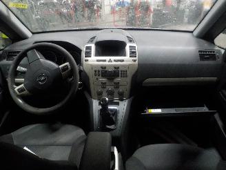Opel Zafira Zafira (M75) MPV 1.8 16V Ecotec (Z18XER(Euro 4)) [103kW]  (07-2005/04-=
2015) picture 5