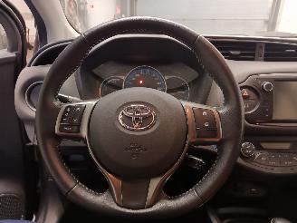 Toyota Yaris Yaris III (P13) Hatchback 1.5 16V Hybrid (1NZ-FXE) [74kW]  (03-2012/09=
-2020) picture 11
