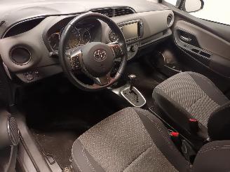 Toyota Yaris Yaris III (P13) Hatchback 1.5 16V Hybrid (1NZ-FXE) [74kW]  (03-2012/09=
-2020) picture 10