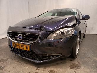 damaged passenger cars Volvo V-40 V40 (MV) 2.0 D2 16V (D4204T8(Euro 6b)) [88kW]  (02-2015/08-2019) 2015/8