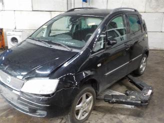 skadebil auto Fiat Idea Idea (350AX) MPV 1.4 16V (Euro 5) [70kW]  (01-2004/12-2012) 2007