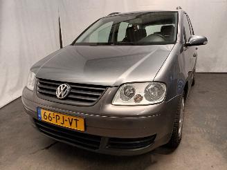 Avarii autoturisme Volkswagen Touran Touran (1T1/T2) MPV 1.6 FSI 16V (BLP) [85kW]  (02-2003/01-2007) 2004/7