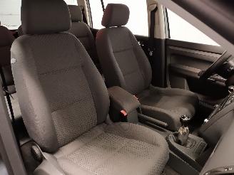 Volkswagen Touran Touran (1T1/T2) MPV 1.6 FSI 16V (BLP) [85kW]  (02-2003/01-2007) picture 10