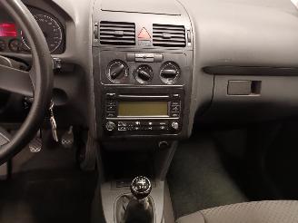 Volkswagen Touran Touran (1T1/T2) MPV 1.6 FSI 16V (BLP) [85kW]  (02-2003/01-2007) picture 16