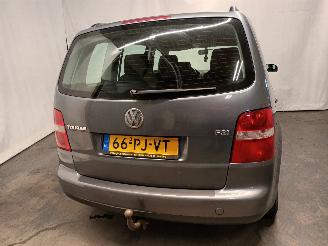 Volkswagen Touran Touran (1T1/T2) MPV 1.6 FSI 16V (BLP) [85kW]  (02-2003/01-2007) picture 6