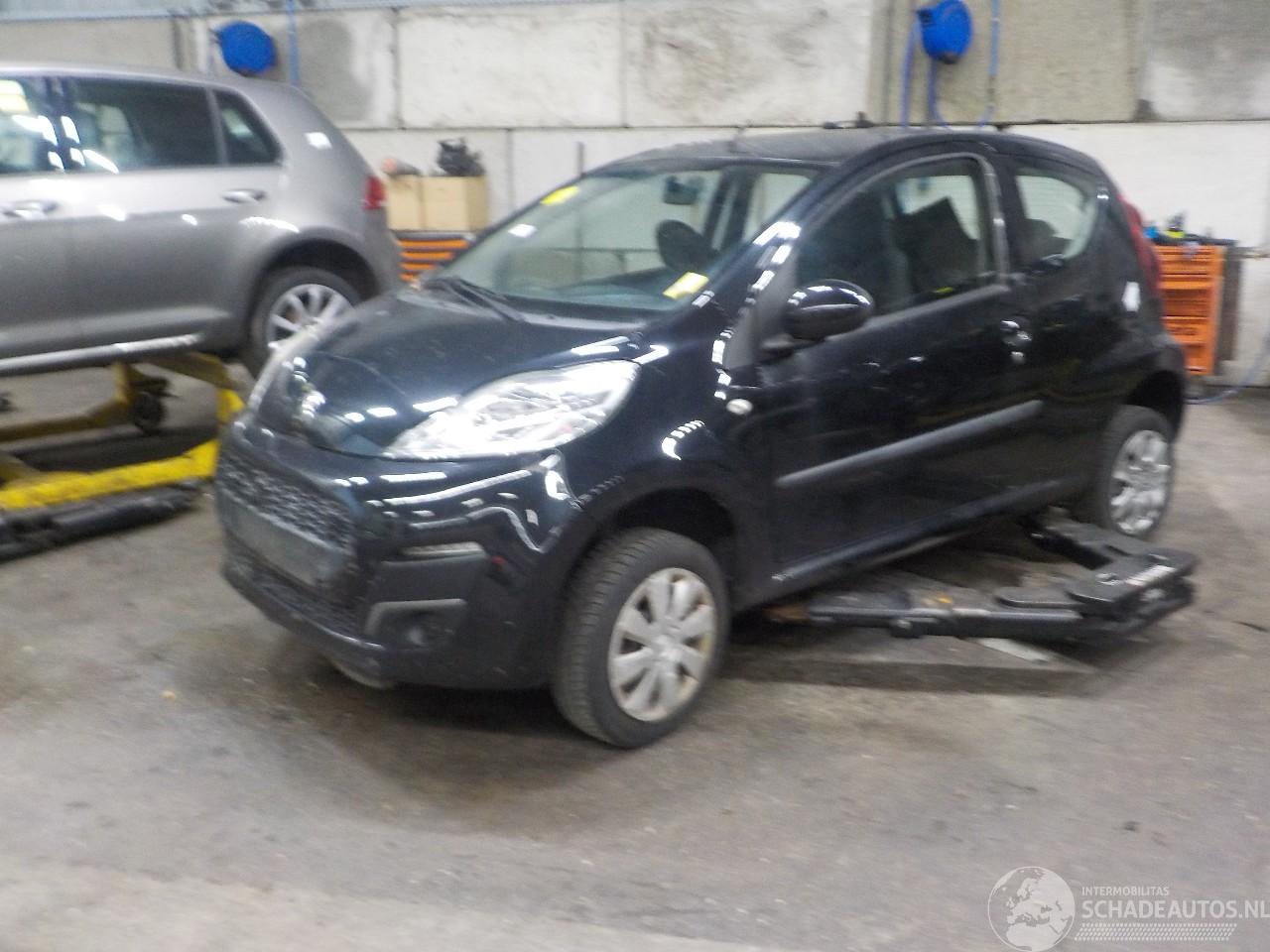 Peugeot 107 107 Hatchback 1.0 12V (384F(1KR)) [50kW]  (06-2005/05-2014)