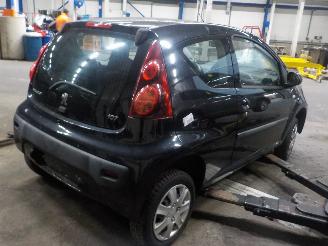 Peugeot 107 107 Hatchback 1.0 12V (384F(1KR)) [50kW]  (06-2005/05-2014) picture 3