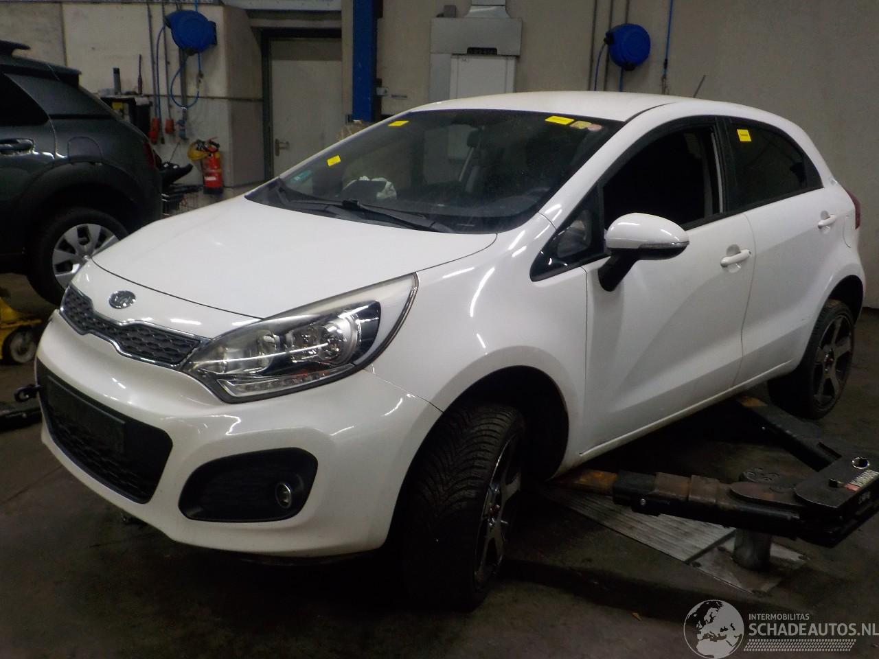 Kia Rio Rio III (UB) Hatchback 1.2 CVVT 16V (G4LA5) [63kW]  (09-2011/12-2017)