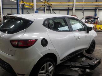 Renault Clio Clio IV (5R) Hatchback 5-drs 1.5 Energy dCi 90 FAP (K9K-628(K9K-E6)) [=
66kW]  (11-2012/08-2021) picture 3