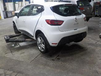 Renault Clio Clio IV (5R) Hatchback 5-drs 1.5 Energy dCi 90 FAP (K9K-628(K9K-E6)) [=
66kW]  (11-2012/08-2021) picture 4