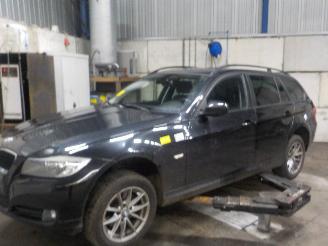 Uttjänta bilar auto BMW 3-serie 3 serie Touring (E91) Combi 318i 16V (N43-B20A) [105kW]  (05-2007/05-2=
012) 2009