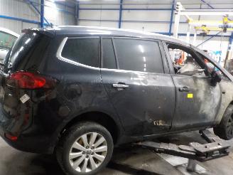Opel Zafira Zafira Tourer (P12) MPV 2.0 CDTI 16V 165 Ecotec (A20DTH(Euro 5)) [121k=
W]  (10-2011/10-2014) picture 3