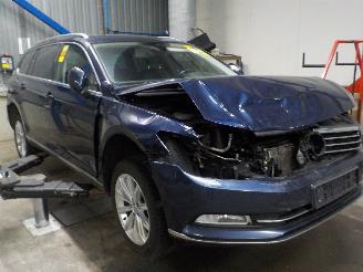 Volkswagen Passat Passat Variant (3G5) Combi 2.0 TDI 16V 190 (DFCA) [140kW]  (11-2014/..=
=2E) picture 2