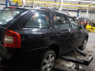 Skoda Octavia Octavia Combi (1Z5) Combi 2.0 TDI 16V (CFHF) [81kW]  (03-2010/06-2013)= picture 3