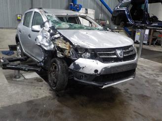 Dacia Sandero Sandero II Hatchback 0.9 TCE 12V (H4B-400(H4B-A4)) [66kW]  (10-2012/..=
=2E) picture 2