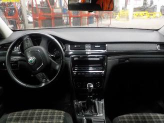 Skoda Superb Superb (3TAA) Hatchback 1.4 TSI 16V (CAXC) [92kW]  (07-2008/05-2015) picture 5
