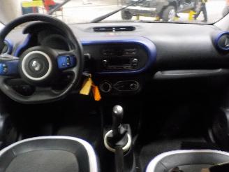 Renault Twingo Twingo III (AH) Hatchback 5-drs 1.0 SCe 70 12V (H4D-400(H4D-A4)) [52kW=
]  (09-2014/...) picture 5
