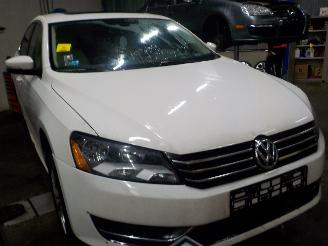 Volkswagen Passat Passat (362) Sedan 1.8 TSI 16V (CDAA(Euro 5)) [118kW]  (08-2010/12-201=
4) picture 2