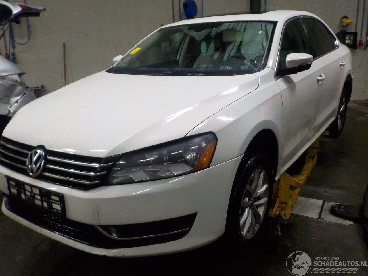 Volkswagen Passat Passat (362) Sedan 1.8 TSI 16V (CDAA(Euro 5)) [118kW]  (08-2010/12-201=
4)