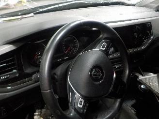 Volkswagen Polo Polo VI (AW1) Hatchback 5-drs 1.0 TSI 12V (DKLA) [70kW]  (06-2017/...)= picture 5