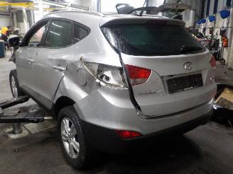 Hyundai Ix35 iX35 (LM) SUV 2.0 16V (G4KD) [120kW]  (01-2010/08-2013) picture 4