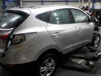 Hyundai Ix35 iX35 (LM) SUV 2.0 16V (G4KD) [120kW]  (01-2010/08-2013) picture 3