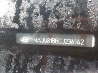 Hyundai Ix35 iX35 (LM) SUV 2.0 16V (G4KD) [120kW]  (01-2010/08-2013) picture 6