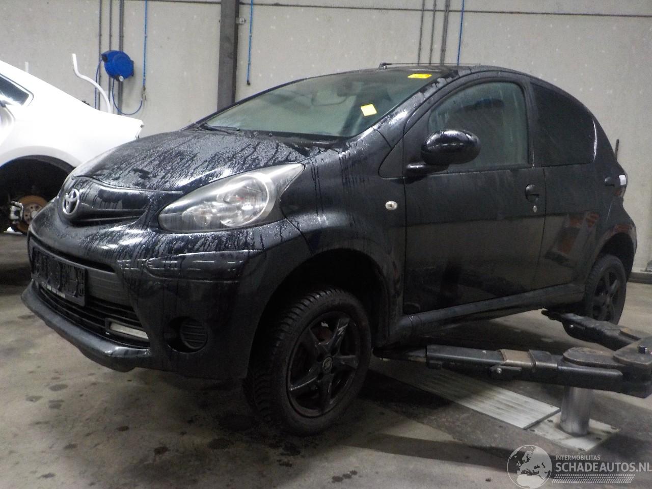 Toyota Aygo Aygo (B10) Hatchback 1.0 12V VVT-i (1KR-FE) [50kW]  (07-2005/05-2014)