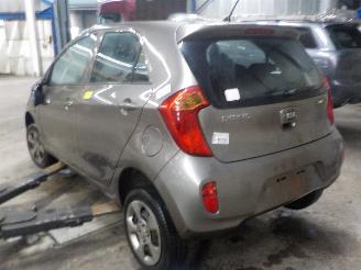Kia Picanto Picanto (TA) Hatchback 1.0 12V (G3LA) [51kW]  (05-2011/06-2017) picture 4