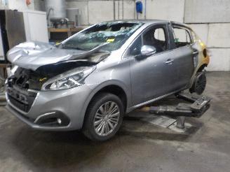demontáž osobní automobily Peugeot 208 208 I (CA/CC/CK/CL) Hatchback 1.2 Vti 12V PureTech (EB2FA(HMR)) [61kW]=
  (03-2018/12-2019) 2019