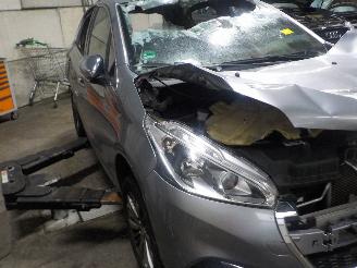Peugeot 208 208 I (CA/CC/CK/CL) Hatchback 1.2 Vti 12V PureTech (EB2FA(HMR)) [61kW]=
  (03-2018/12-2019) picture 2