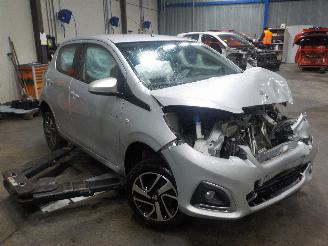 Peugeot 108 108 Hatchback 1.0 12V (1KRFE(CFB)) [51kW]  (05-2014/...) picture 2
