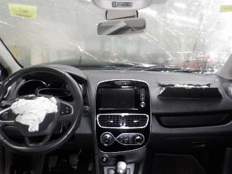 Renault Clio Clio IV (5R) Hatchback 5-drs 0.9 Energy TCE 90 12V (H4B-408(H4B-B4)) [=
66kW]  (11-2012/08-2021) picture 5