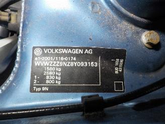 Volkswagen Polo Polo IV (9N1/2/3) Hatchback 1.4 16V (BUD) [59kW]  (05-2006/11-2009) picture 6