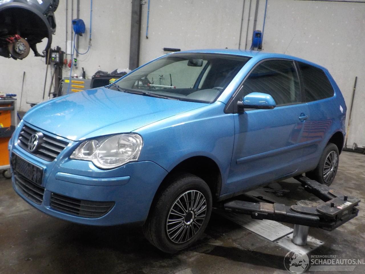 Volkswagen Polo Polo IV (9N1/2/3) Hatchback 1.4 16V (BUD) [59kW]  (05-2006/11-2009)
