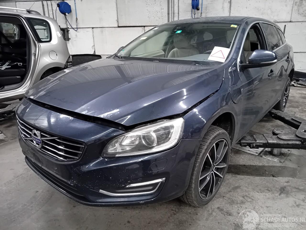 Volvo V-60 V60 I (FW/GW) 2.4 D6 20V Plug-in Hybrid AWD (D82PHEV) [158kW]  (06-201=
2/12-2015)