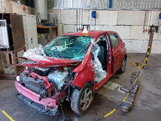 Auto da rottamare Toyota Yaris Yaris III (P13) Hatchback 1.5 16V Hybrid (1NZ-FXE) [74kW]  (04-2015/09=
-2020) 2016