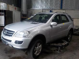Auto da rottamare Mercedes ML ML II (164/4JG) SUV 3.0 ML-280 CDI V6 24V (OM642.940) [140kW]  (07-200=
5/07-2009) 2006