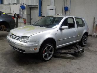 Coche siniestrado Volkswagen Golf Golf IV (1J1) Hatchback 2.3 V5 GTI 20V (AQN) [125kW]  (10-2000/06-2005=
) 2002
