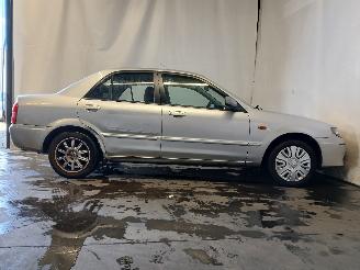 Mazda 323 323 (BJ12) Sedan 1.6 16V (ZM) [74kW]  (01-2001/09-2003) picture 7