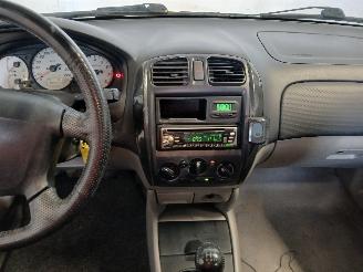 Mazda 323 323 (BJ12) Sedan 1.6 16V (ZM) [74kW]  (01-2001/09-2003) picture 16
