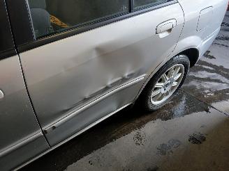 Mazda 323 323 (BJ12) Sedan 1.6 16V (ZM) [74kW]  (01-2001/09-2003) picture 18