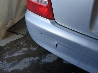 Mazda 323 323 (BJ12) Sedan 1.6 16V (ZM) [74kW]  (01-2001/09-2003) picture 29