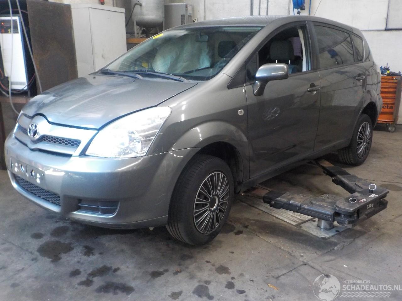 Toyota Corolla Corolla Verso (R10/11) MPV 1.6 16V VVT-i (3ZZFE) [81kW]  (04-2004/03-2=
009)