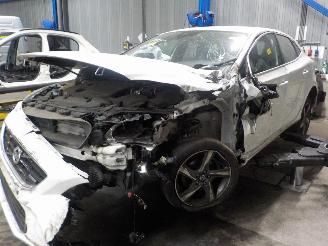 demontáž osobní automobily Volvo V-40 V40 (MV) 1.6 D2 (D4162T) [84kW]  (03-2012/12-2016) 2013/0