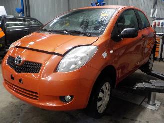 Uttjänta bilar auto Toyota Yaris Yaris II (P9) Hatchback 1.3 16V VVT-i (2SZFE) [64kW]  (08-2005/11-2010=
) 2006