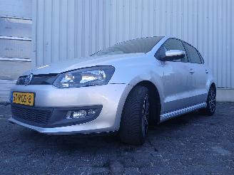 Voiture accidenté Volkswagen Polo Polo V (6R) Hatchback 1.2 TDI 12V BlueMotion (CFWA(Euro 5)) [55kW]  (1=
0-2009/05-2014) 2011/5